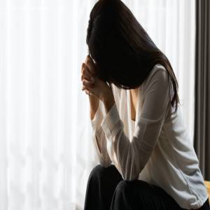 運動が苦手でもできる｜春の不調の原因乱れた自律神経を整える背骨ストレッチ