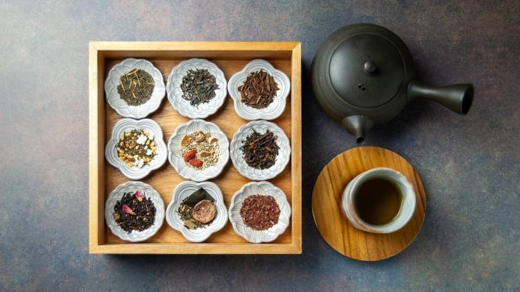 カラダの中に余分な水分がたまりやすい梅雨時の不調対策に！漢方茶など季節の食養生のススメ