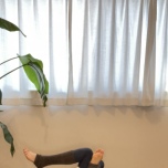 腰痛　タオルストレッチ